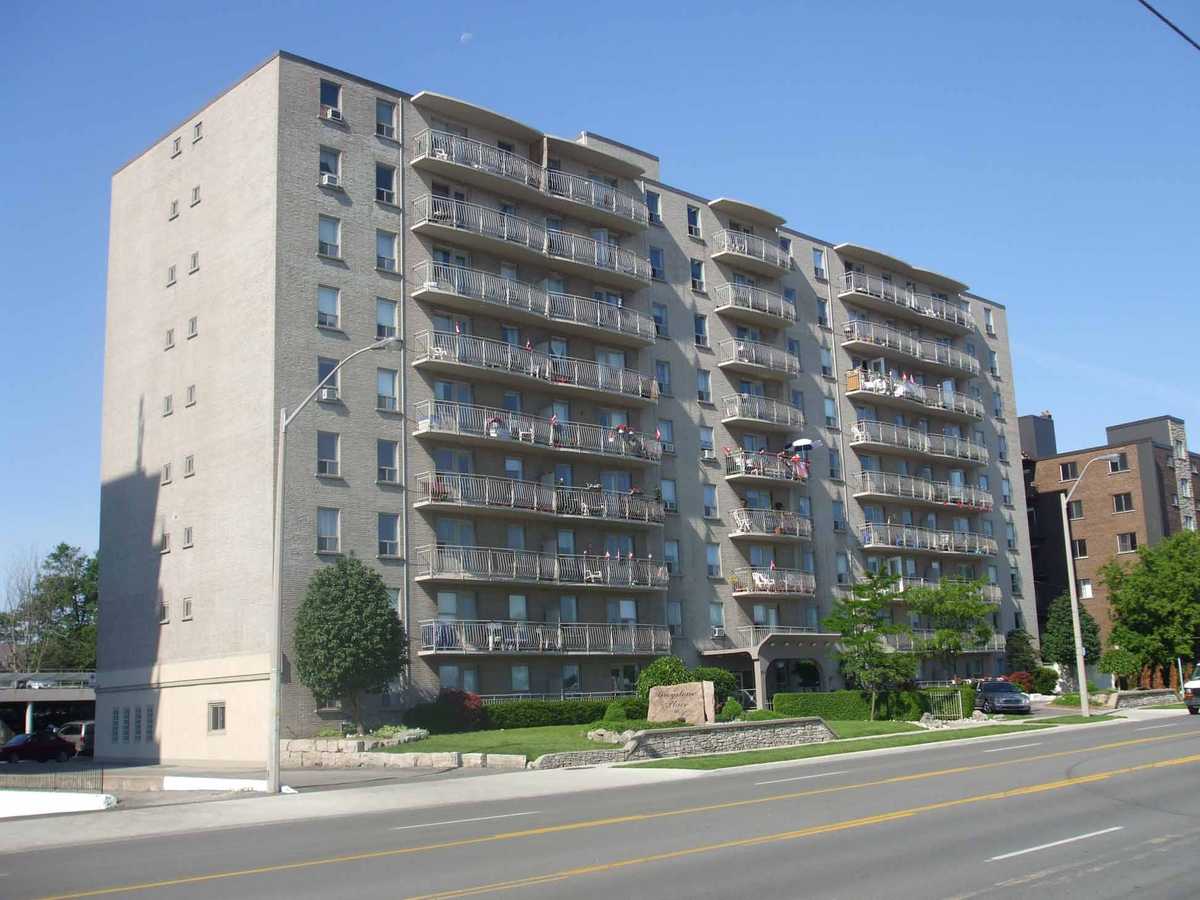 Image of building from front east to west